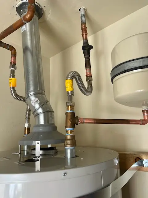 Water heater installation and plumbing repair in Hunters Crossing